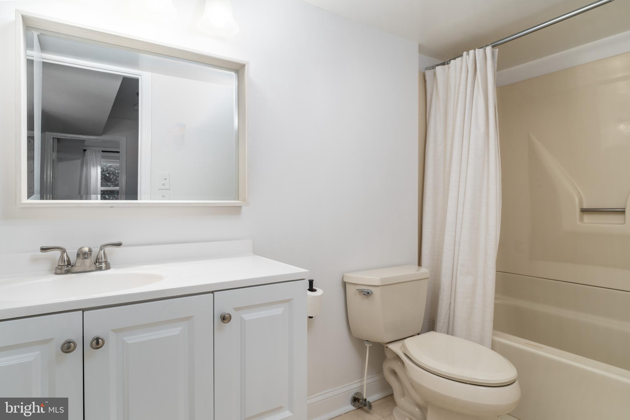 16304 Deer Lake Road Derwood, MD 20855 - Photo 22 of 31 Gallery Image 22