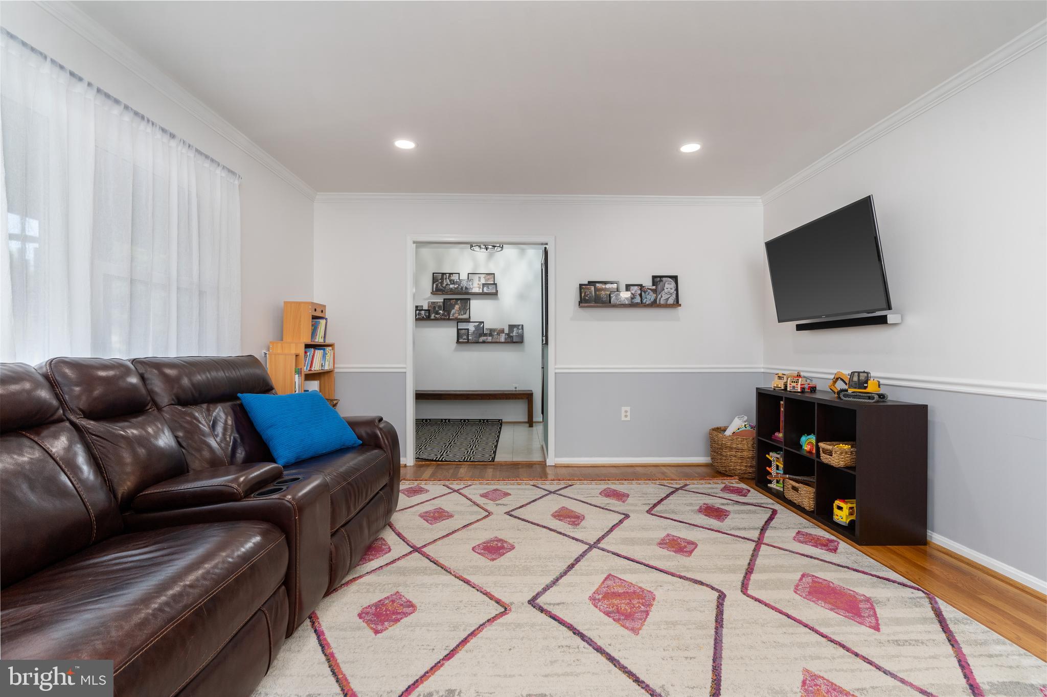 16304 Deer Lake Road Derwood, MD 20855 - Photo 5 of 31 Gallery Image 5