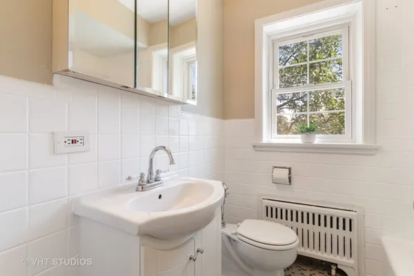 $2,250 | 336 Ridge Avenue, Unit 2, Evanston, IL 60202