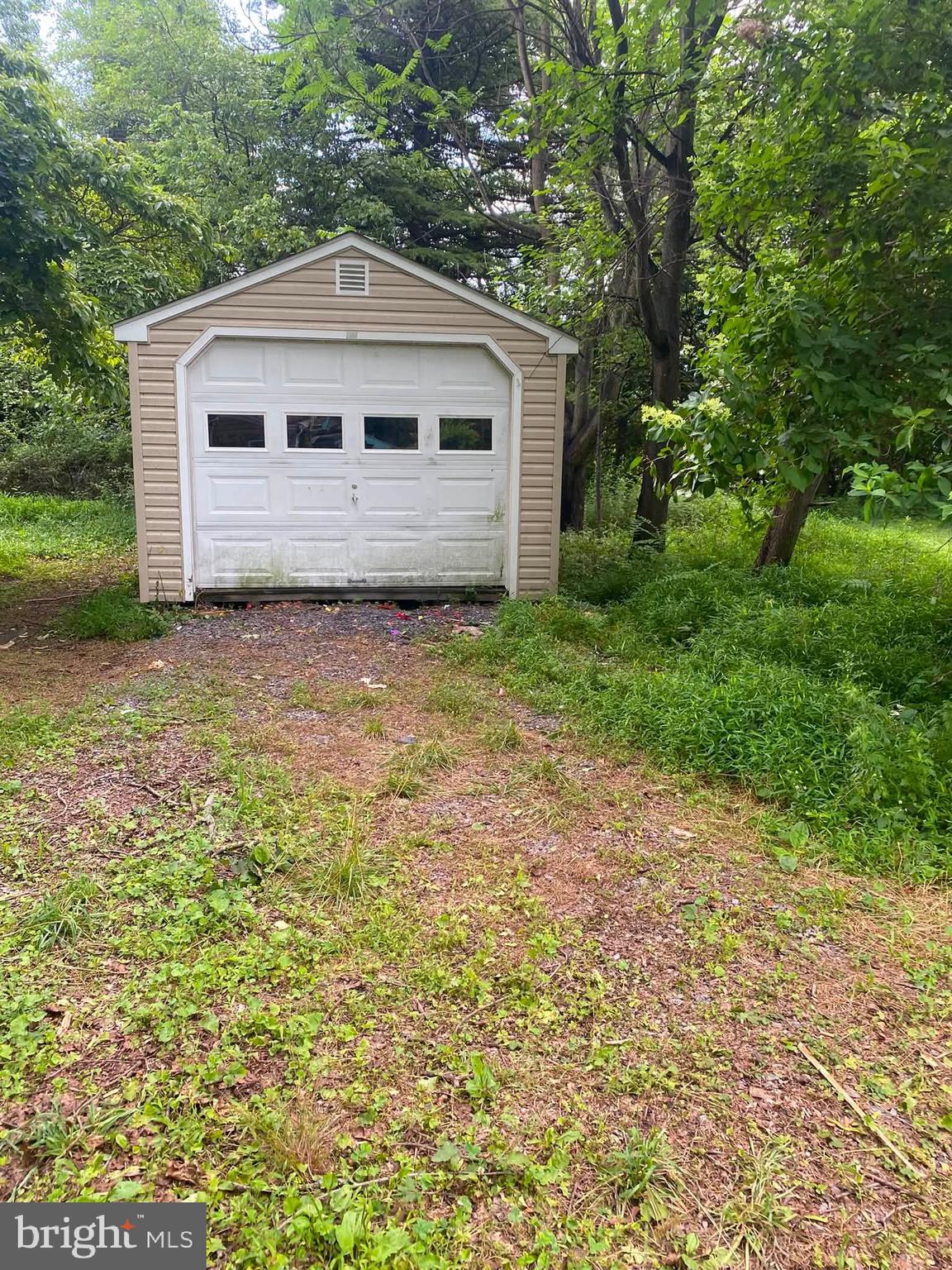 28940 Ridge Road Mount Airy, MD 21771 - Photo 14 of 17 Gallery Image 14