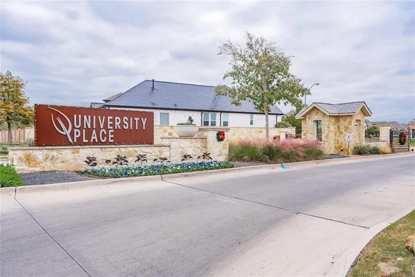 $3,450 | 8211 Agarito Way, Dallas, TX 75252