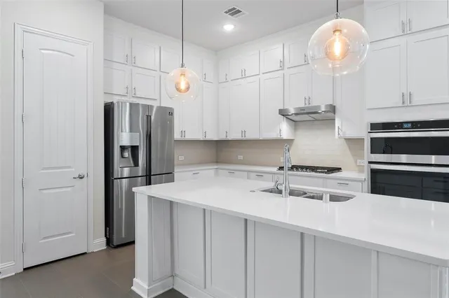 $3,450 | 8211 Agarito Way, Dallas, TX 75252