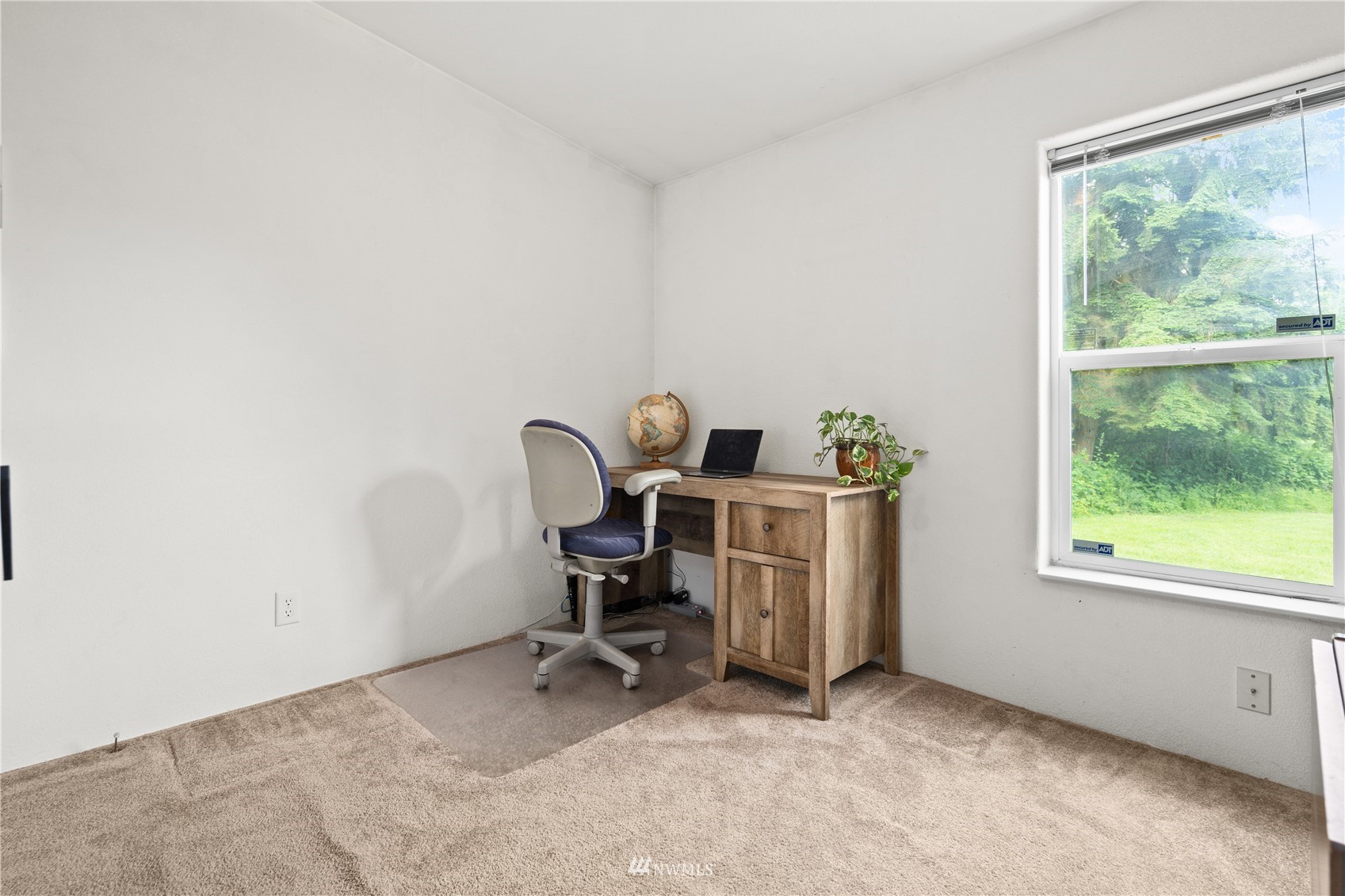 16227 OK Mill Road Snohomish, WA 98290 - Photo 30 of 38 a view of a workspace with furniture and a window