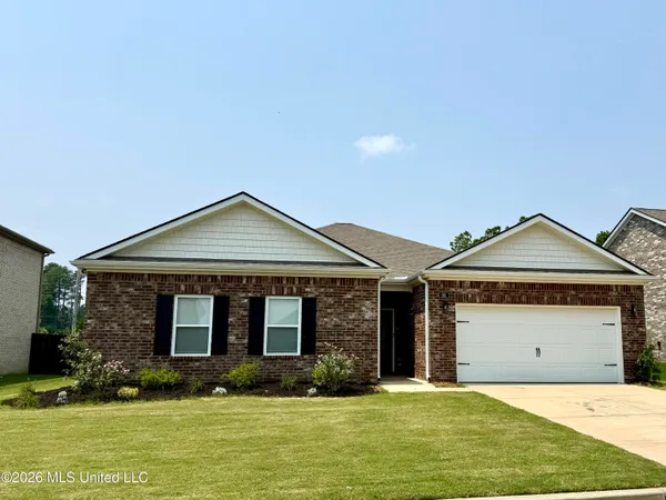 $349,900 | 161 Twin Lakes Drive, Byhalia, MS 38611
