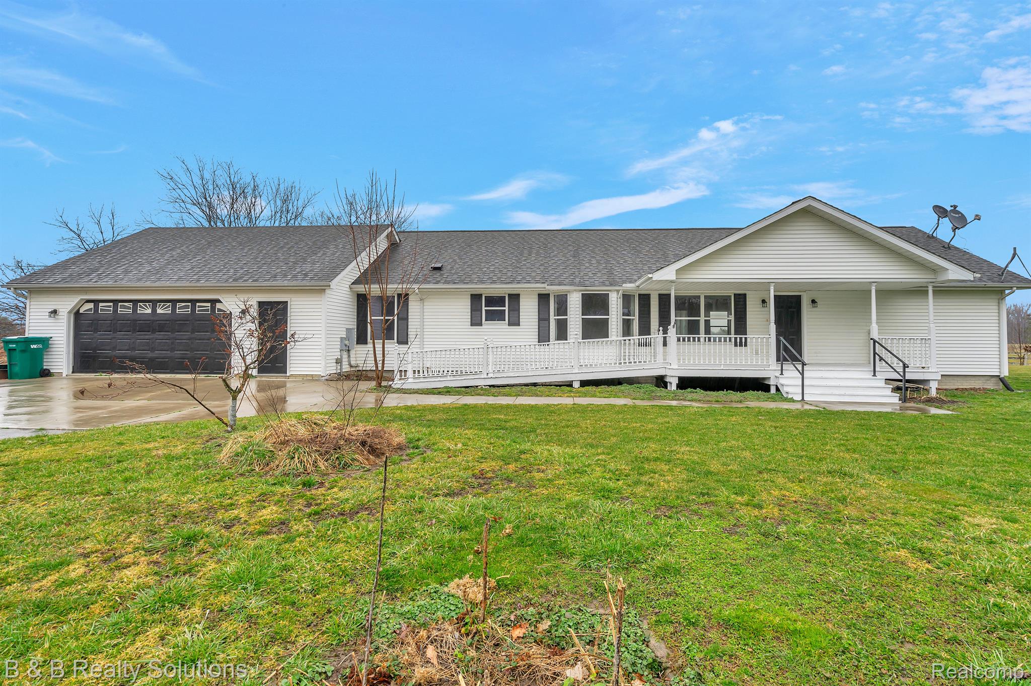 2391 Dodds Road North Branch, MI 48461 - Photo 1 of 38