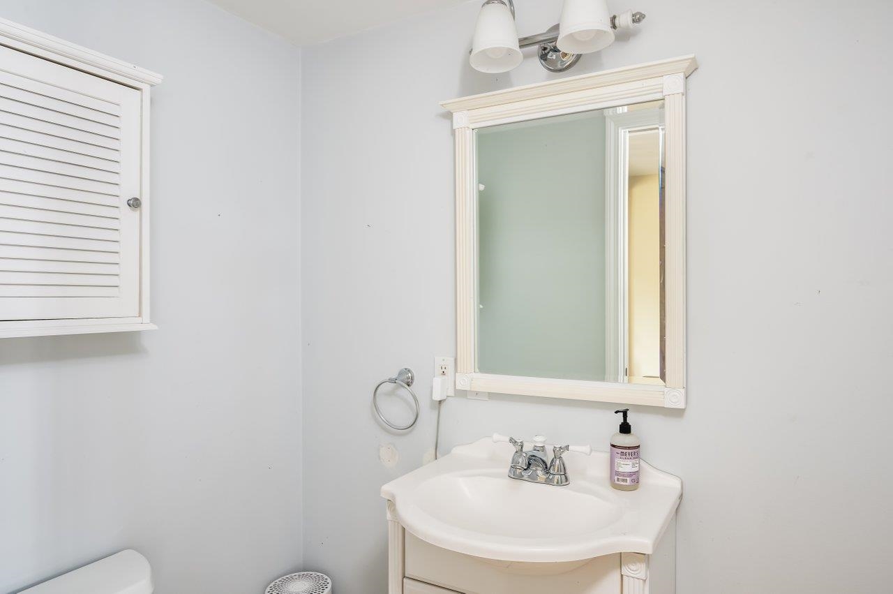 32 Franklin Street Exeter, NH 03833 - Photo 8 of 38