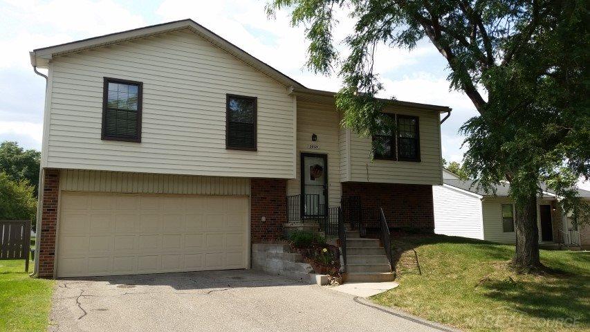 2933 Roundtree Drive Troy, MI 48083 - Photo 1 of 31 31268783.JPG