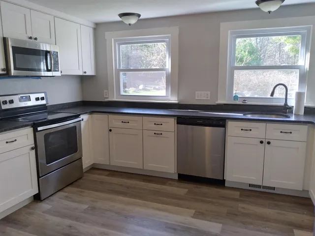 $2,000 | 94 Old Richmond Road, Unit B, Swanzey, NH 03446