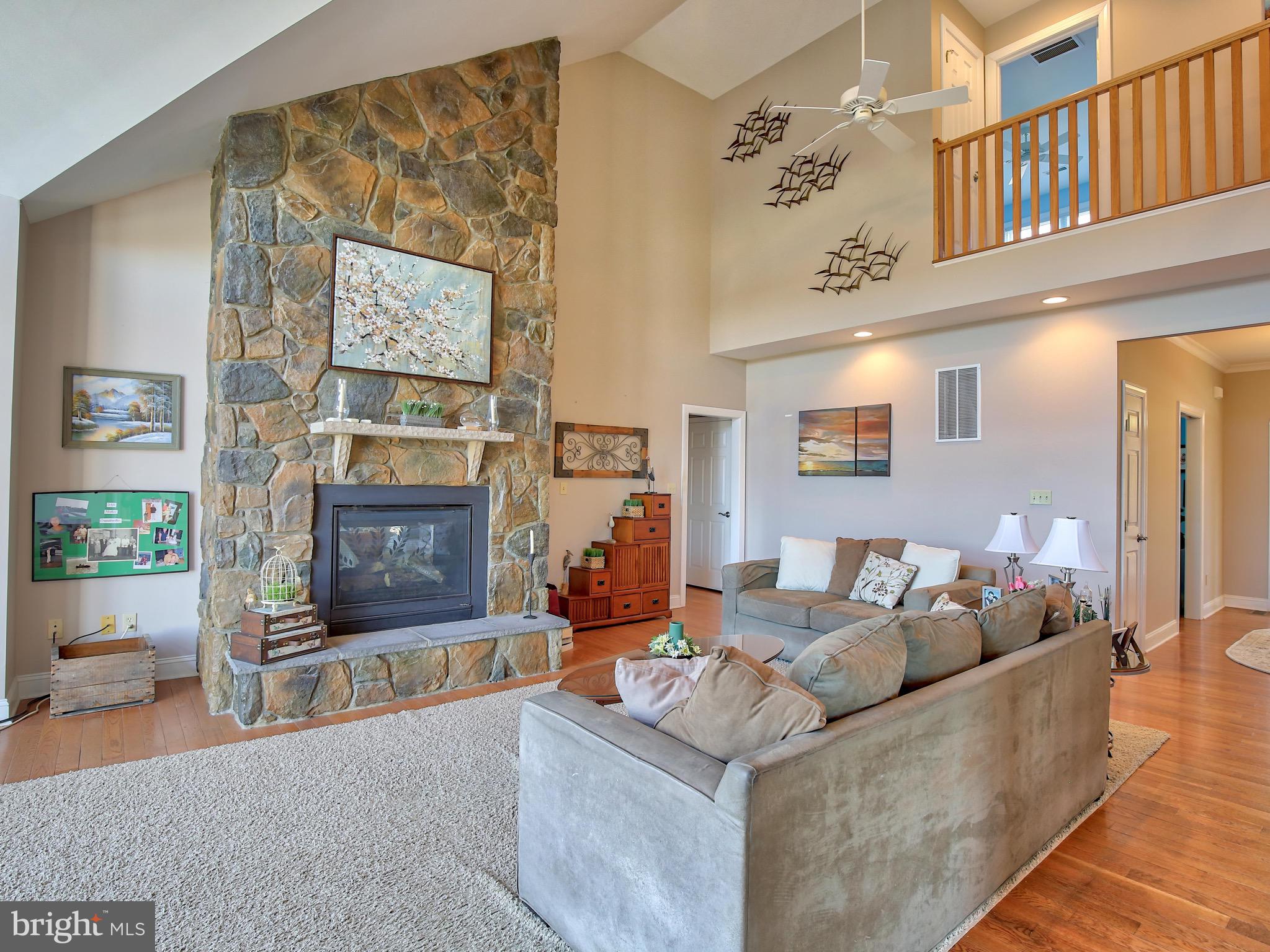 461 Fletcher Road Gore, VA 22637 - Photo 7 of 51 Great room (vaulted ceilings)