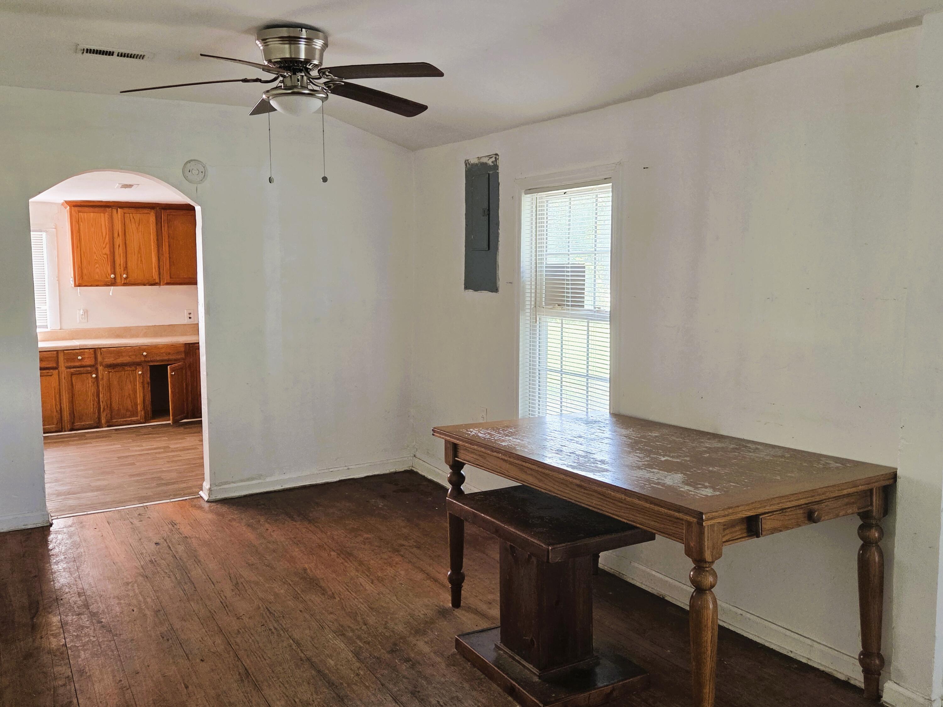 2202 Highway 61 Ridgeville, SC 29472 - Photo 4 of 15 20260903_115908