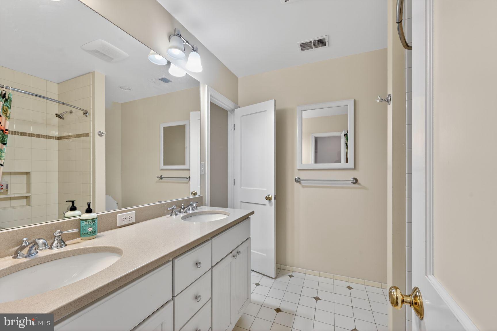 5105 34th Street Northwest Washington, DC 20008 - Photo 24 of 26
