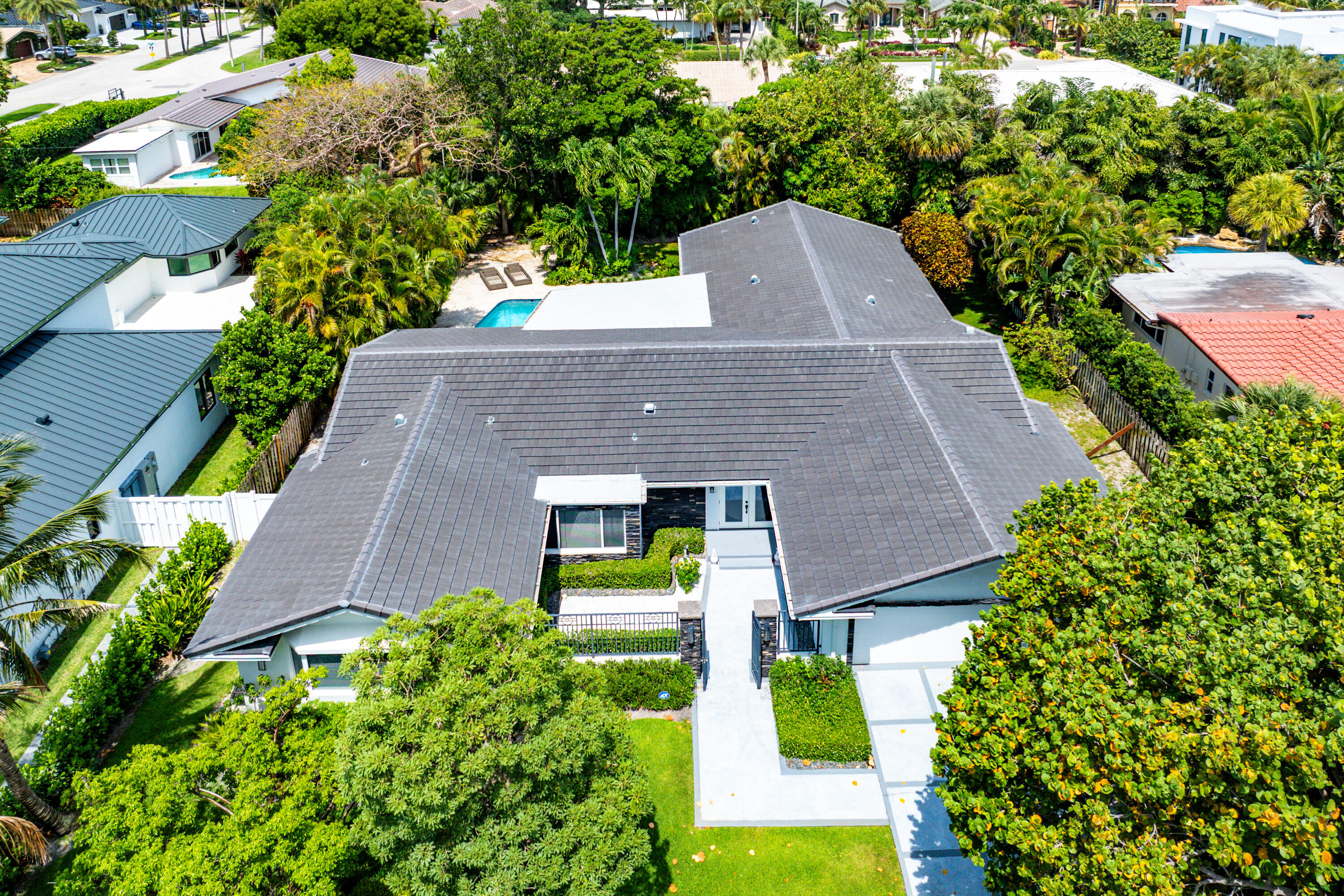 2401 Banyan Road Boca Raton, FL 33432 - Photo 33 of 40 037-2401BanyanRoad-BocaRaton-FL-33432-FU