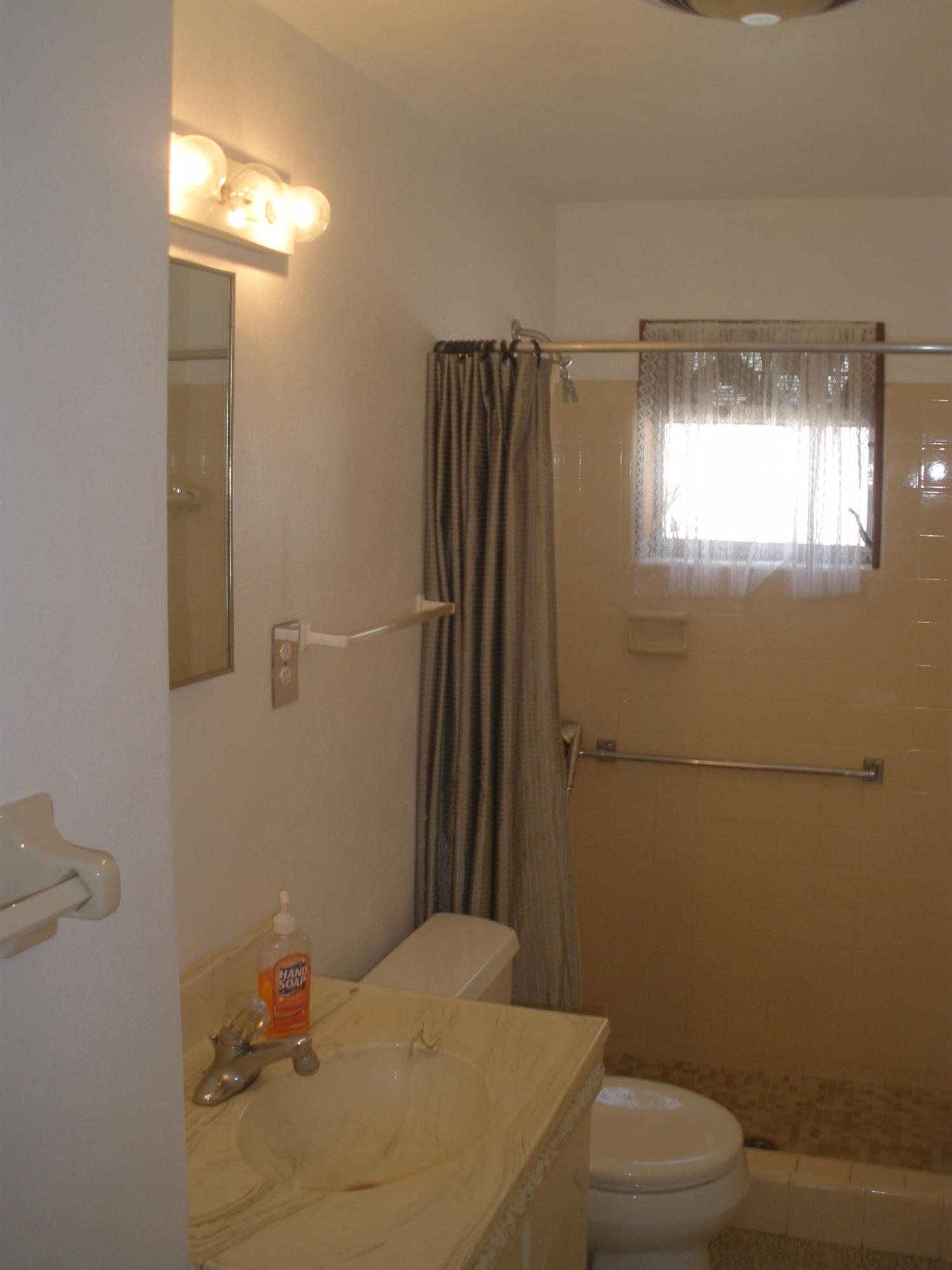 49 Springdale Road Lake Worth, FL 33467 - Photo 4 of 11 PA270892