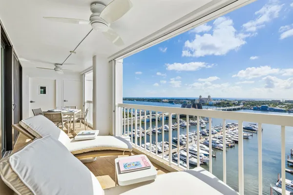 $240,000 | 400 North Flagler Drive, Unit 2004, West Palm Beach, FL 33401