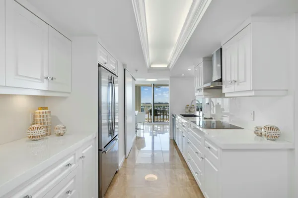 $240,000 | 400 North Flagler Drive, Unit 2004, West Palm Beach, FL 33401