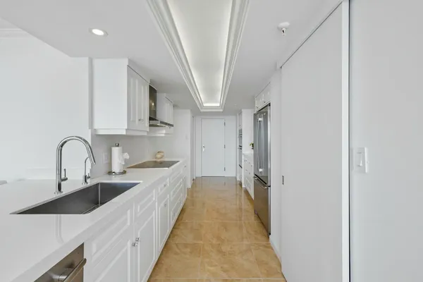 $240,000 | 400 North Flagler Drive, Unit 2004, West Palm Beach, FL 33401