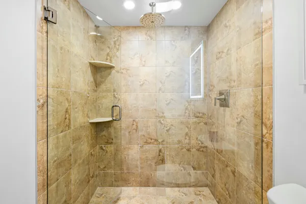 $240,000 | 400 North Flagler Drive, Unit 2004, West Palm Beach, FL 33401