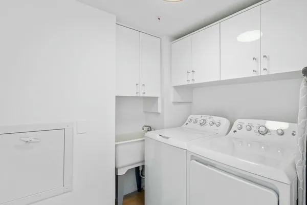 $240,000 | 400 North Flagler Drive, Unit 2004, West Palm Beach, FL 33401