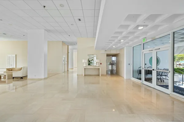 $240,000 | 400 North Flagler Drive, Unit 2004, West Palm Beach, FL 33401