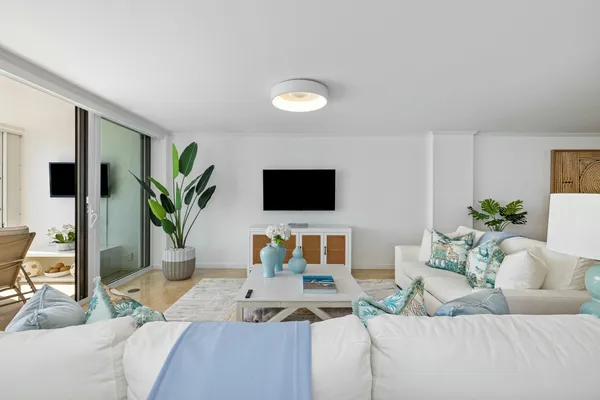 $240,000 | 400 North Flagler Drive, Unit 2004, West Palm Beach, FL 33401