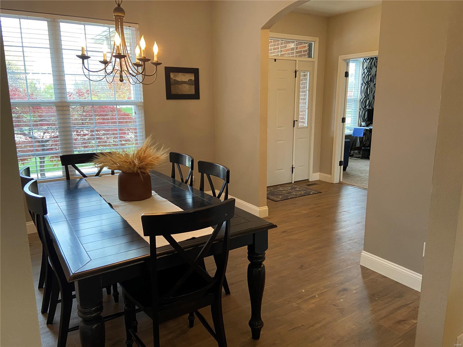 1635 Clover Ridge Columbia, IL 62236 - Photo 8 of 19 Gallery Image 8