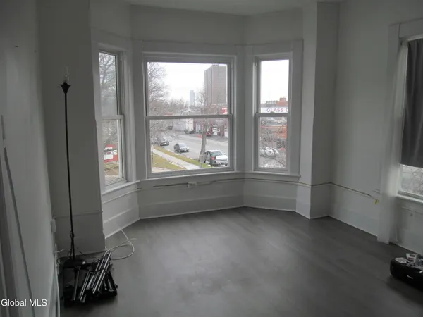 $268,000 | 1 Manning Square, Albany, NY 12206