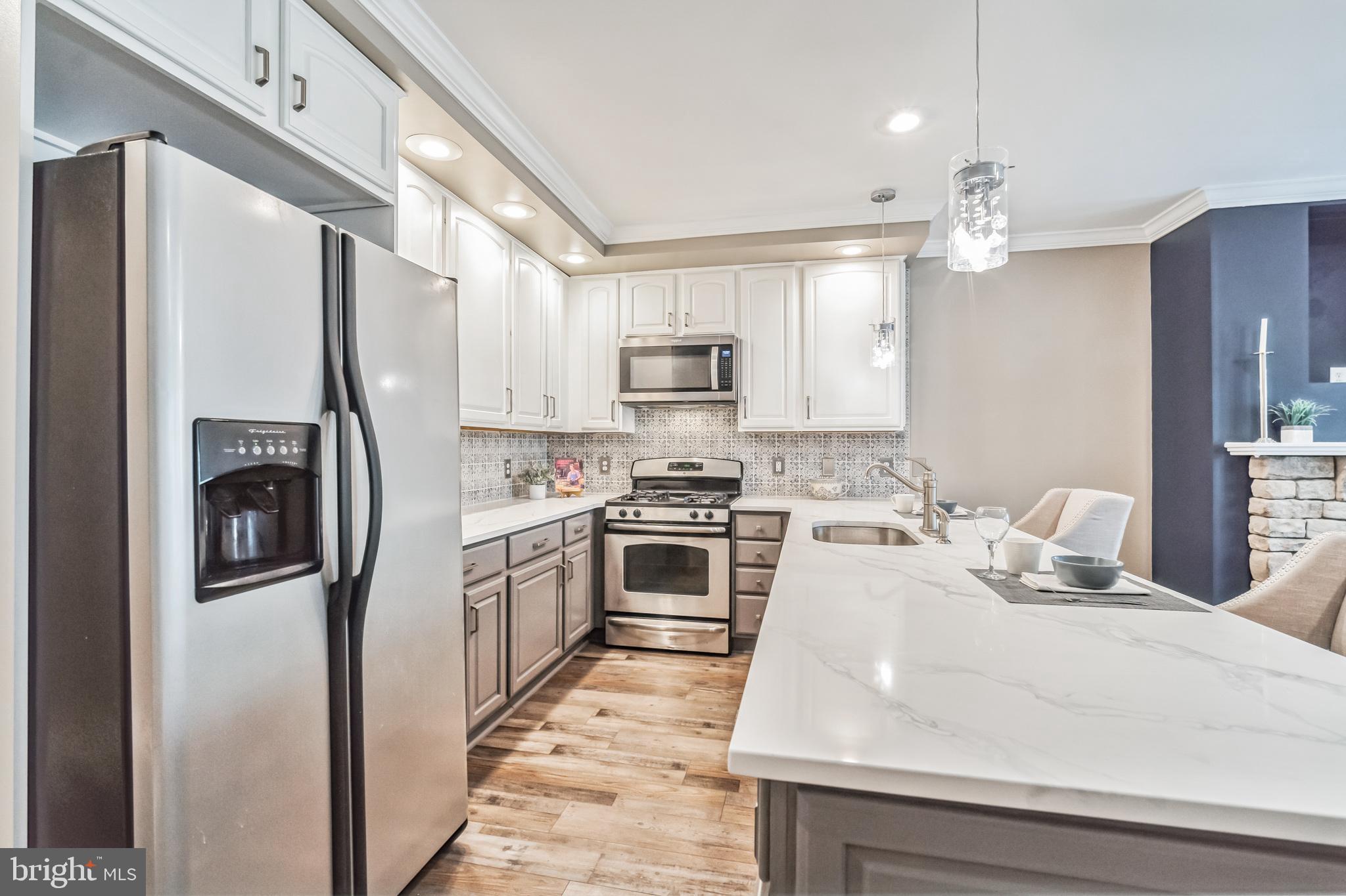385 Lemonte Street Philadelphia, PA 19128 - Photo 14 of 36 Gallery Image 14
