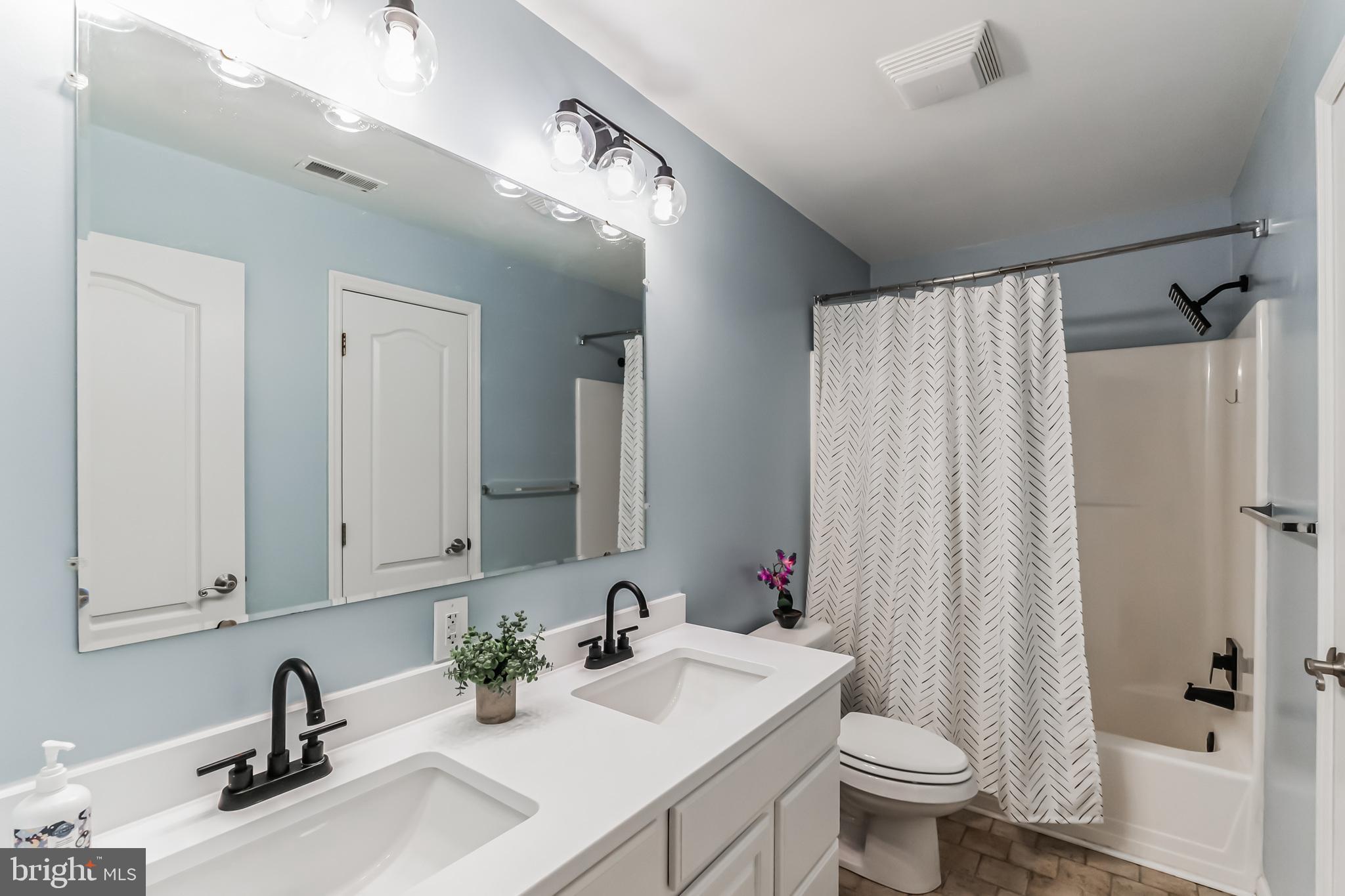 385 Lemonte Street Philadelphia, PA 19128 - Photo 25 of 36 Gallery Image 25