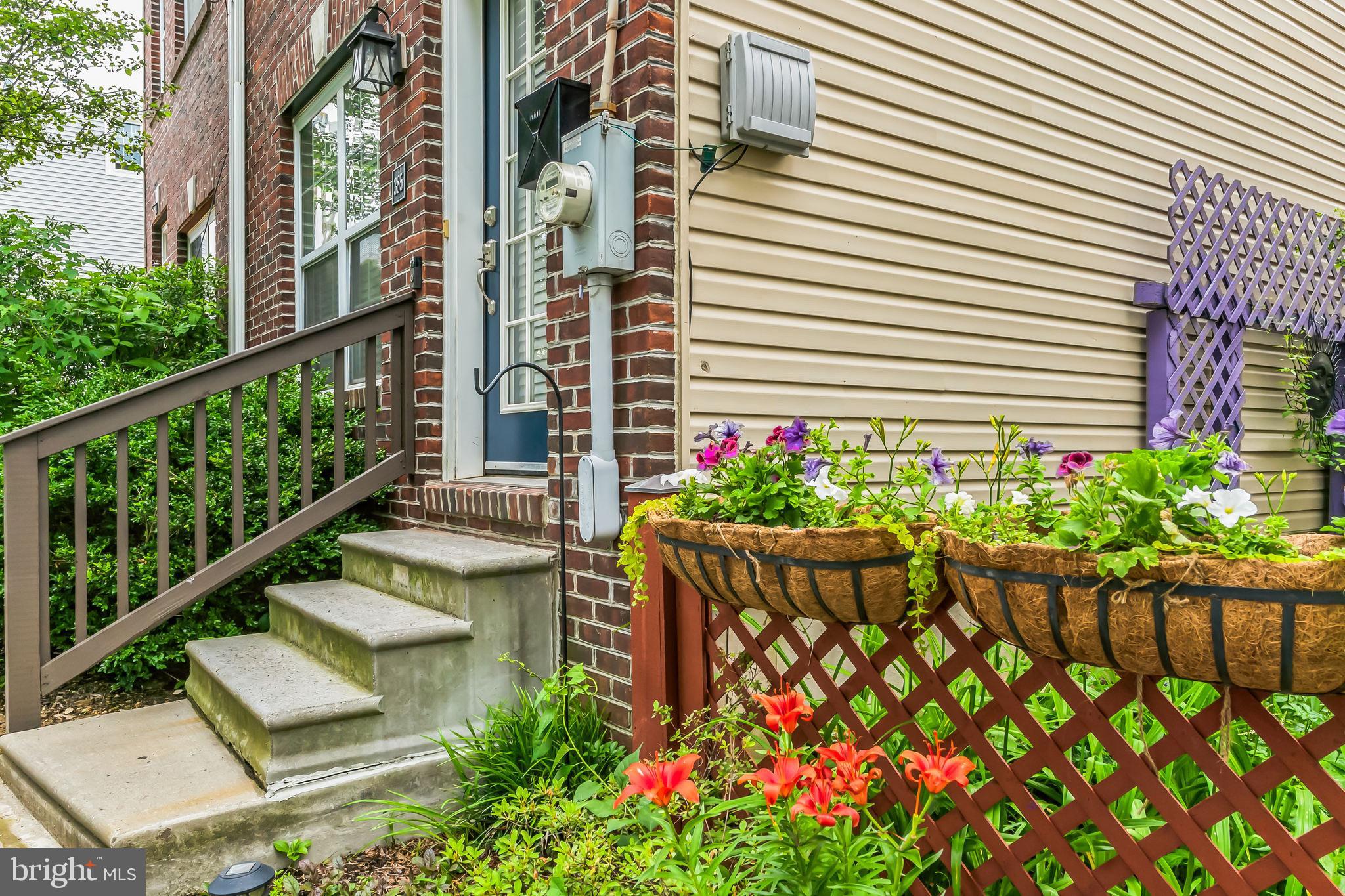385 Lemonte Street Philadelphia, PA 19128 - Photo 3 of 36 Gallery Image 3