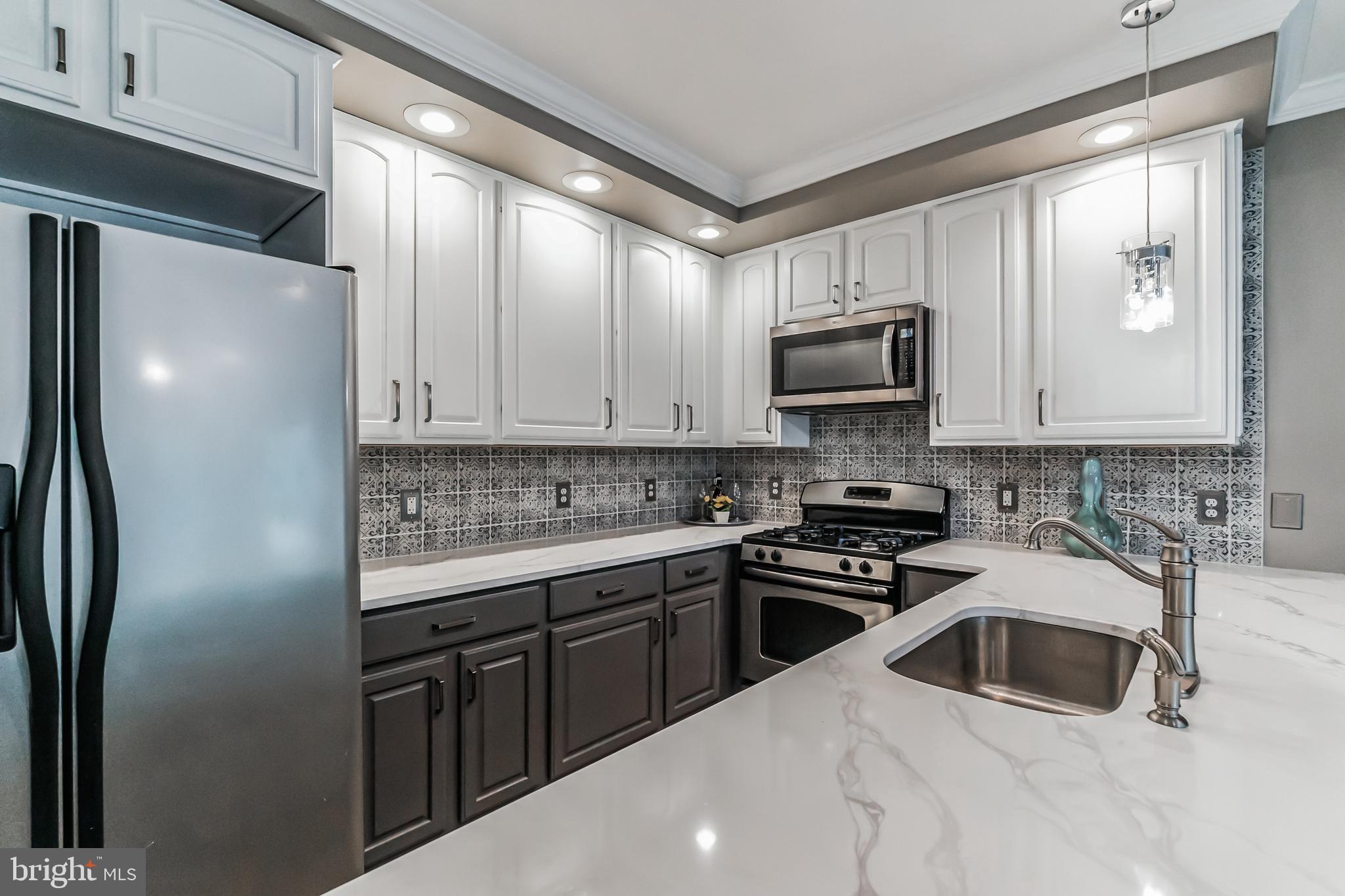 385 Lemonte Street Philadelphia, PA 19128 - Photo 8 of 36 Gallery Image 8