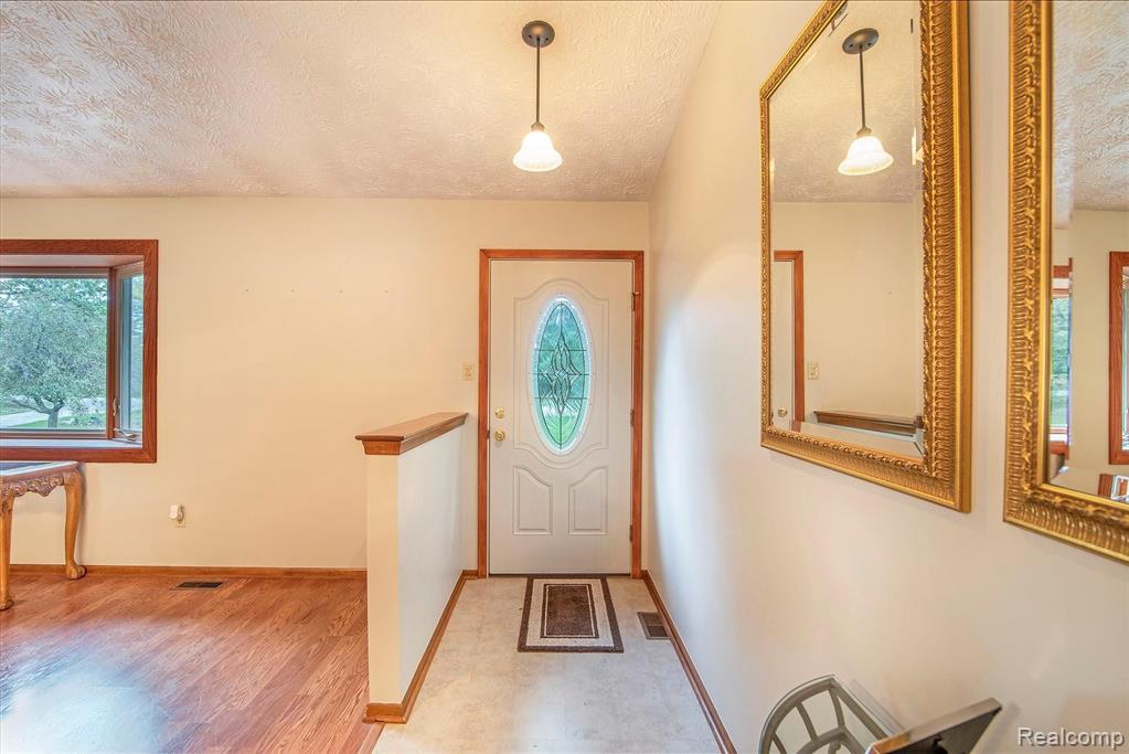 9510 Henderson Road Goodrich, MI 48438 - Photo 11 of 44