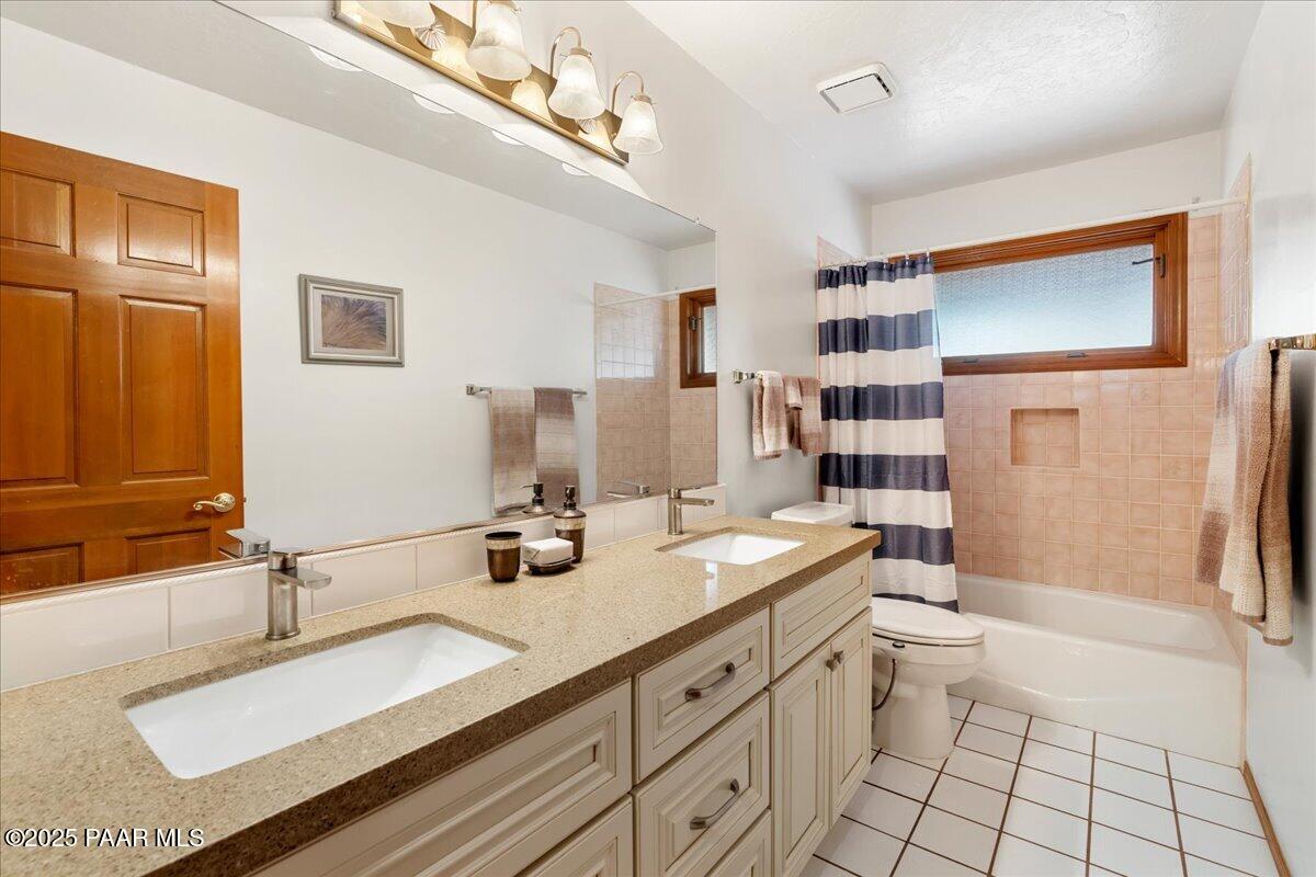 1940 Coyote Road Prescott, AZ 86303 - Photo 30 of 39 31-Bathroom