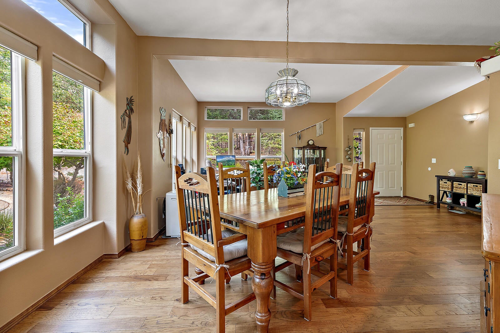 258 Jesinghaus Road Grants Pass, OR 97527 - Photo 5 of 50 5