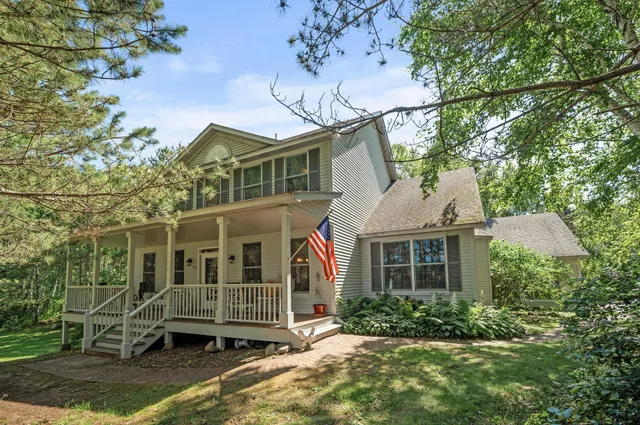 $925,000 | 11691 115th Street North, Stillwater, MN 55082