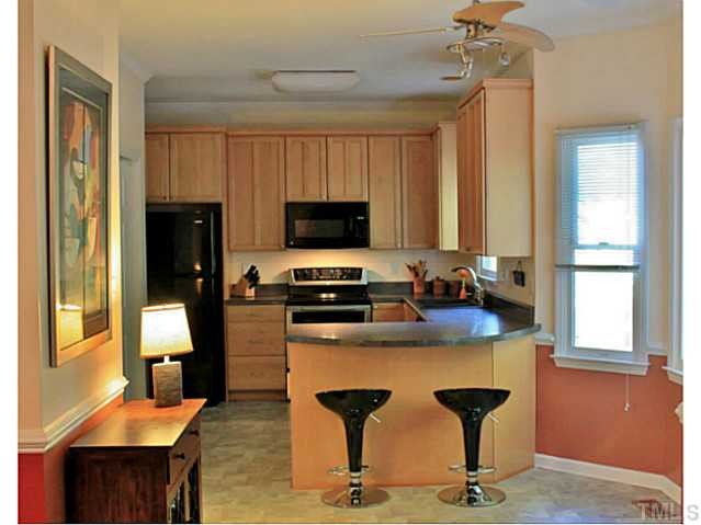 2017 Stoneglen Lane Raleigh, NC 27603 - Photo 6 of 17 Kitchen