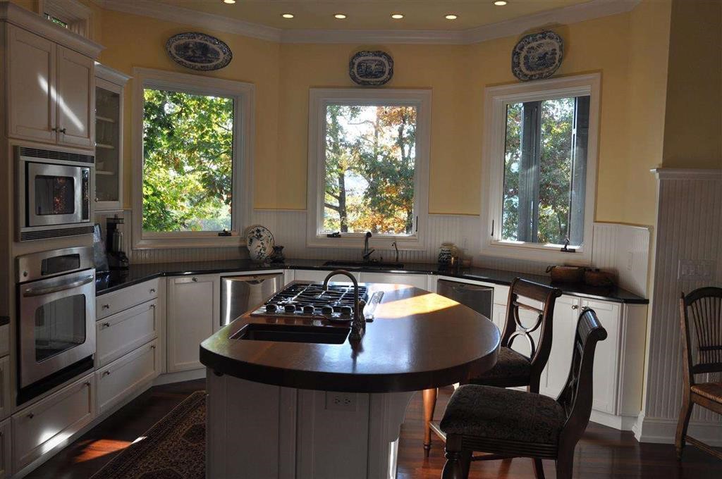 121 Sunrise Ridge, Unit D4 Sunset, SC 29685 - Photo 6 of 21 Gourmet kitchen