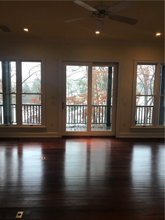 121 Sunrise Ridge, Unit D4 Sunset, SC 29685 - Photo 9 of 21 Family room