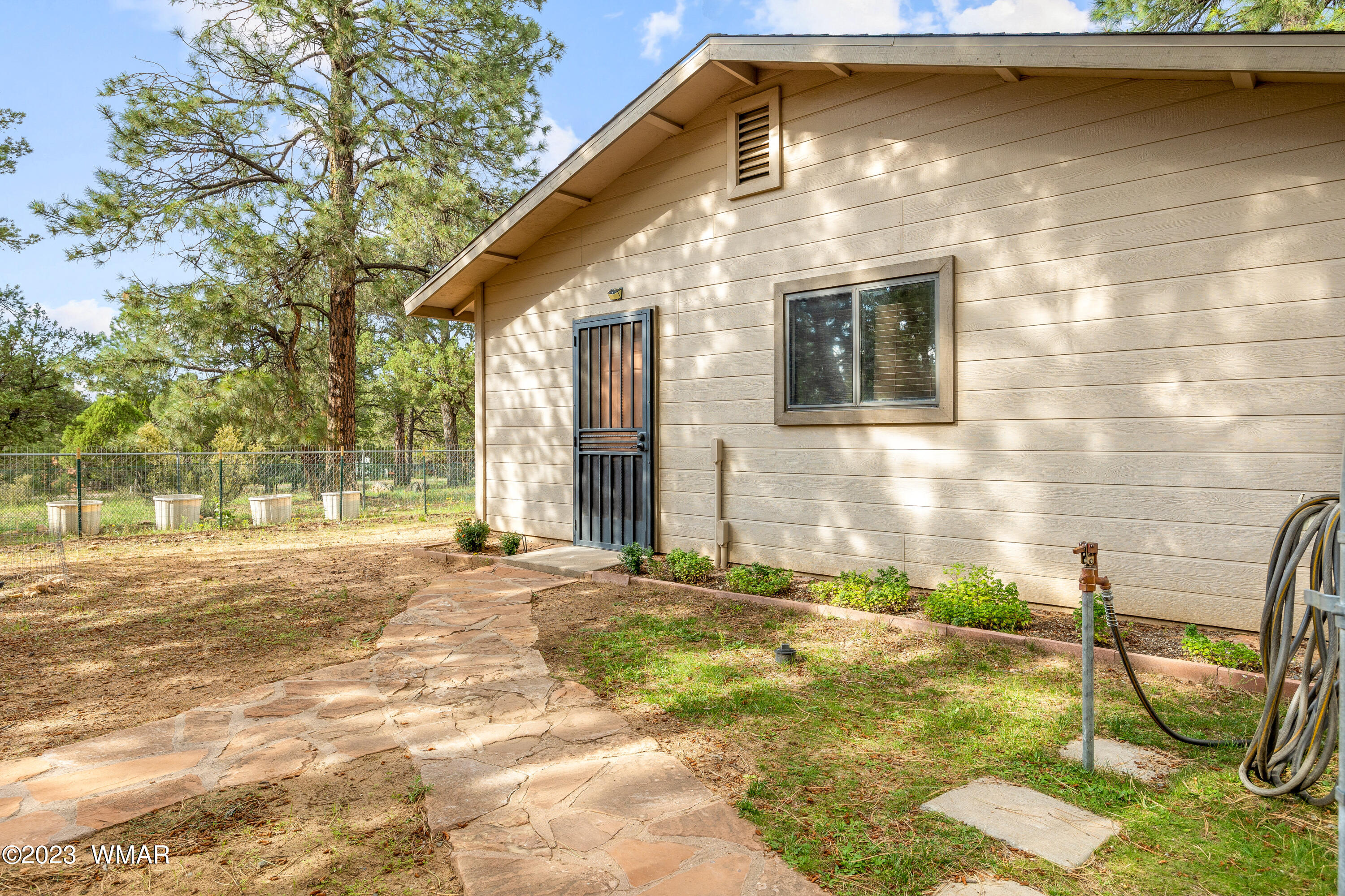 2862 Cedar Ridge Drive Overgaard, AZ 85933 - Photo 28 of 36