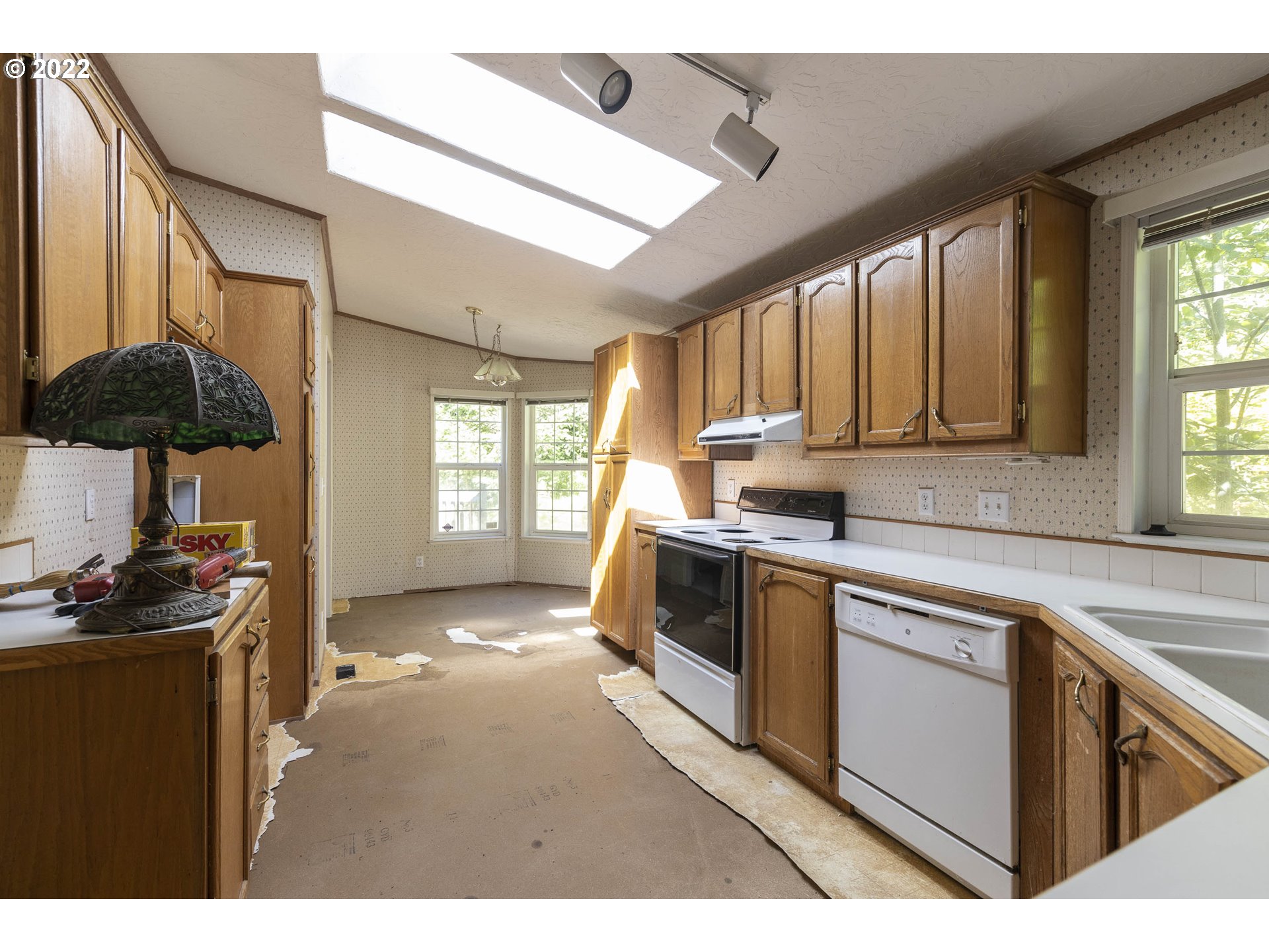 17823 Northwest Collins Road North Plains, OR 97133 - Photo 13 of 31 Kitchen