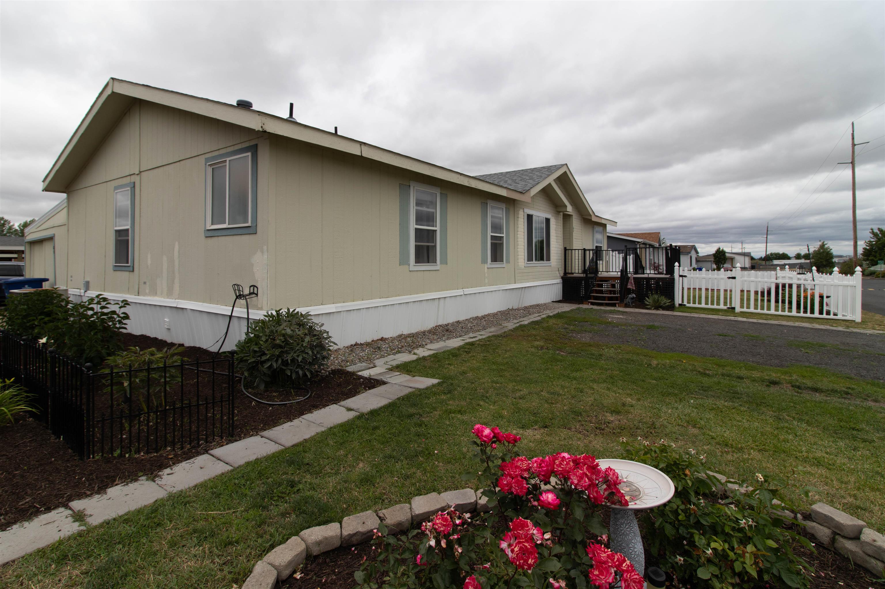 10510 West Richland Road, Unit 80 Cheney, WA 99004 - Photo 3 of 38