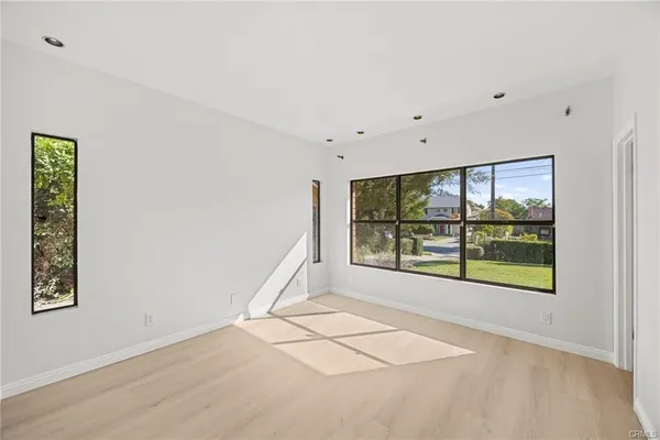 $11,000 | 673 South Mentor Avenue, Pasadena, CA 91106