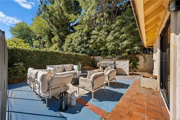 $11,000 | 673 South Mentor Avenue, Pasadena, CA 91106