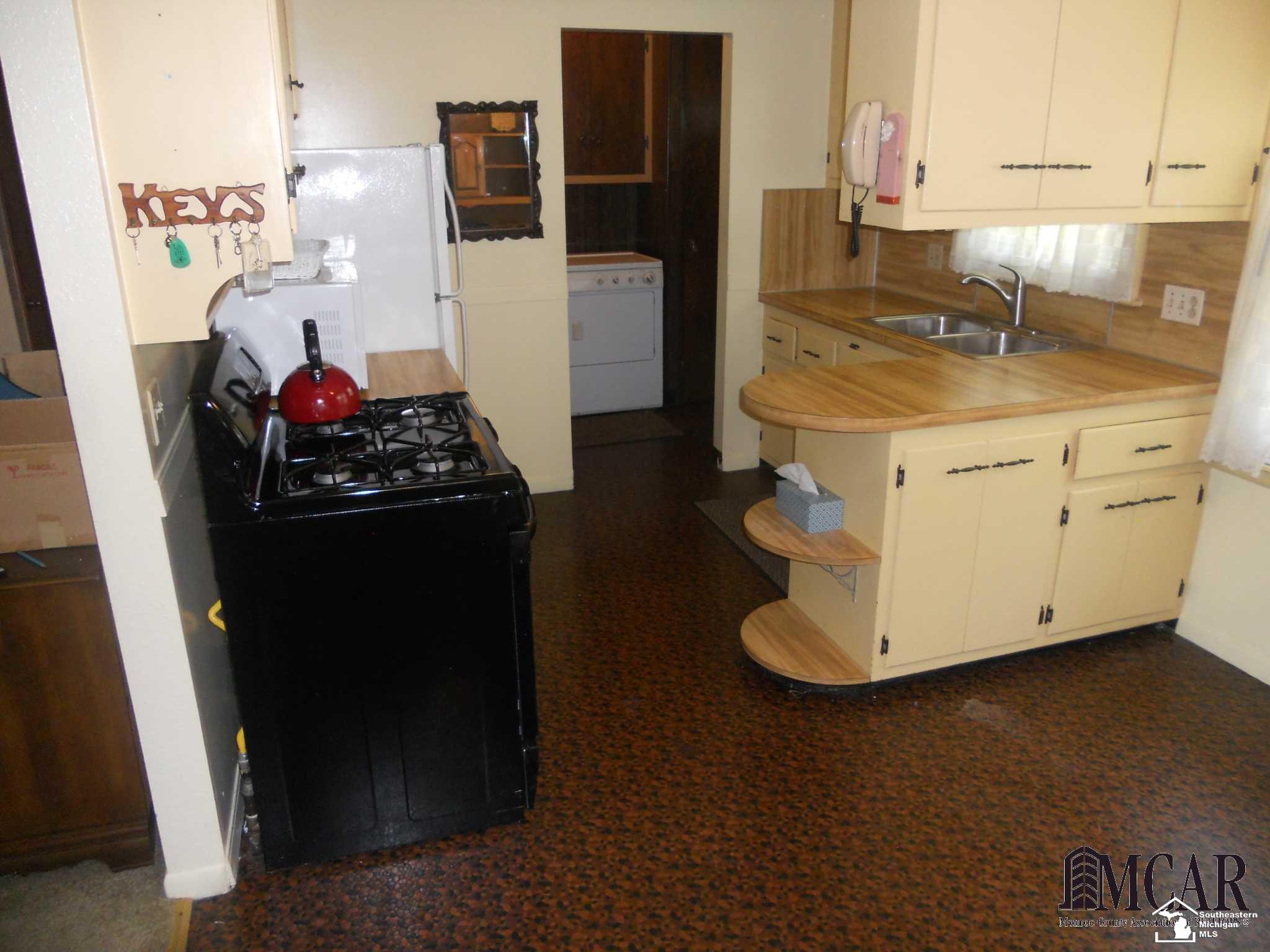 13810 Laplaisance Road Monroe, MI 48161 - Photo 7 of 16 Gallery Image 7