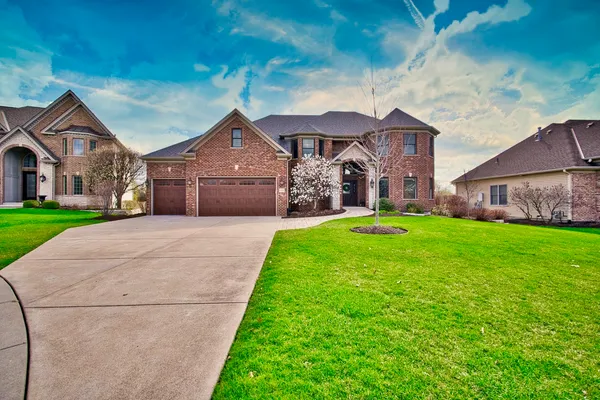 $999,900 | 10 Raes Creek Court, Bolingbrook, IL 60490