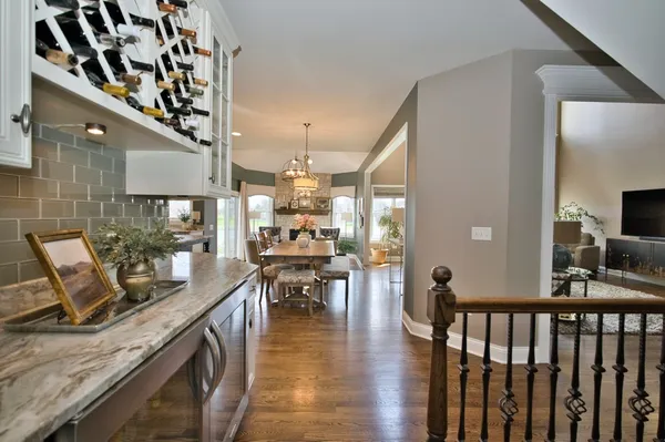 $999,900 | 10 Raes Creek Court, Bolingbrook, IL 60490