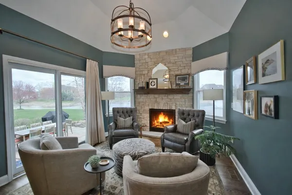 $999,900 | 10 Raes Creek Court, Bolingbrook, IL 60490