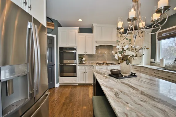 $999,900 | 10 Raes Creek Court, Bolingbrook, IL 60490