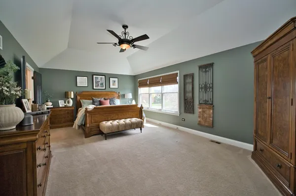 $999,900 | 10 Raes Creek Court, Bolingbrook, IL 60490