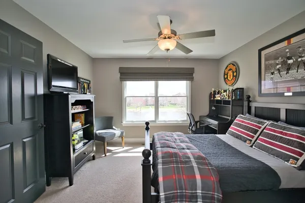 $999,900 | 10 Raes Creek Court, Bolingbrook, IL 60490