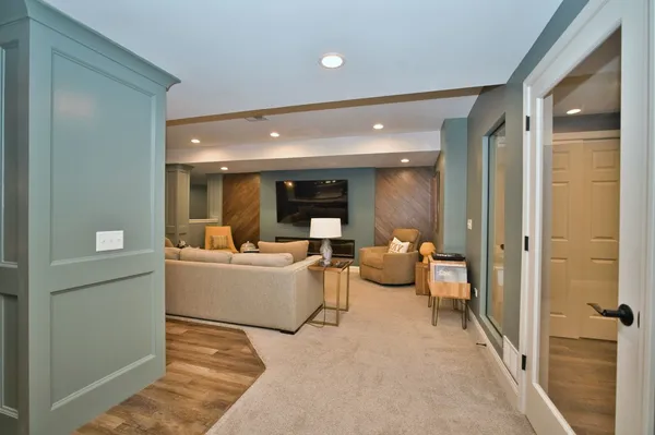 $999,900 | 10 Raes Creek Court, Bolingbrook, IL 60490